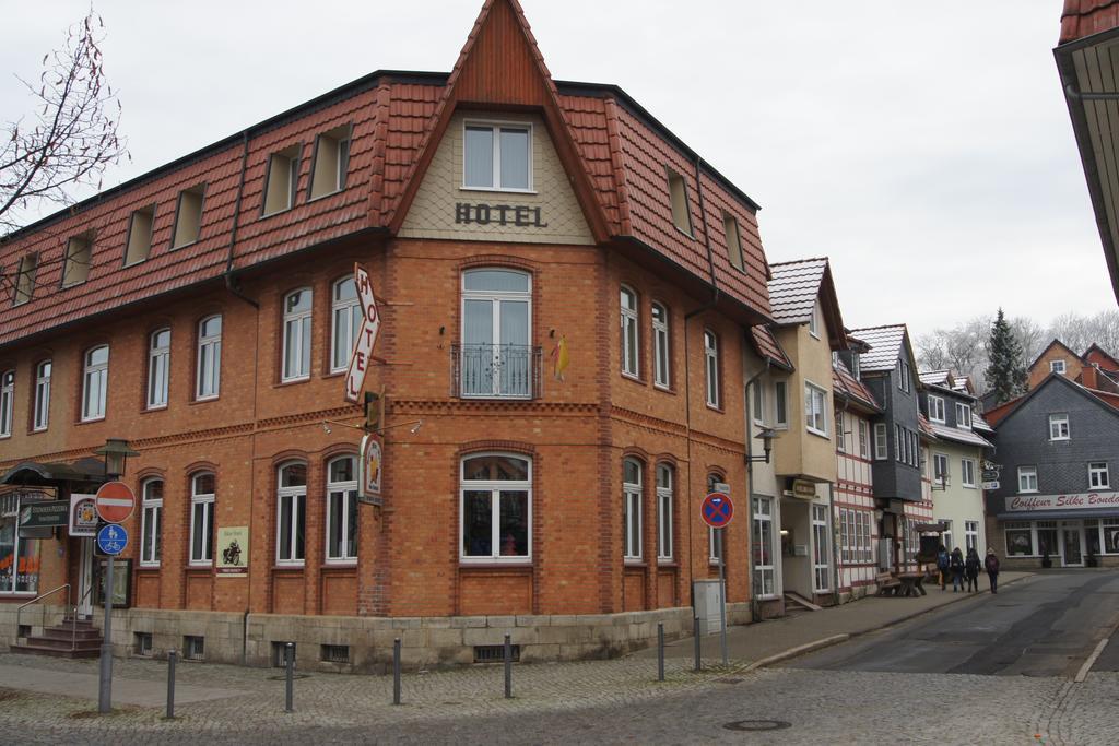 Hotel "Drei Rosen" Ohg Regina & Hans - Peter Fassbinder Leinefelde-Worbis المظهر الخارجي الصورة